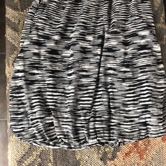 BEBE white and black one side strap DRESS - Picture 4 of 4